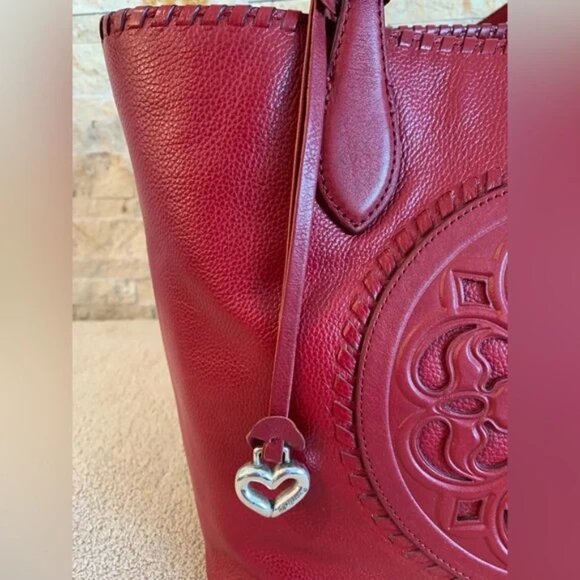 BRIGHTON FERRARA COLLECTION GABRIELLA RED MEDALLION TOTE PURSE - Picture 5 of 14